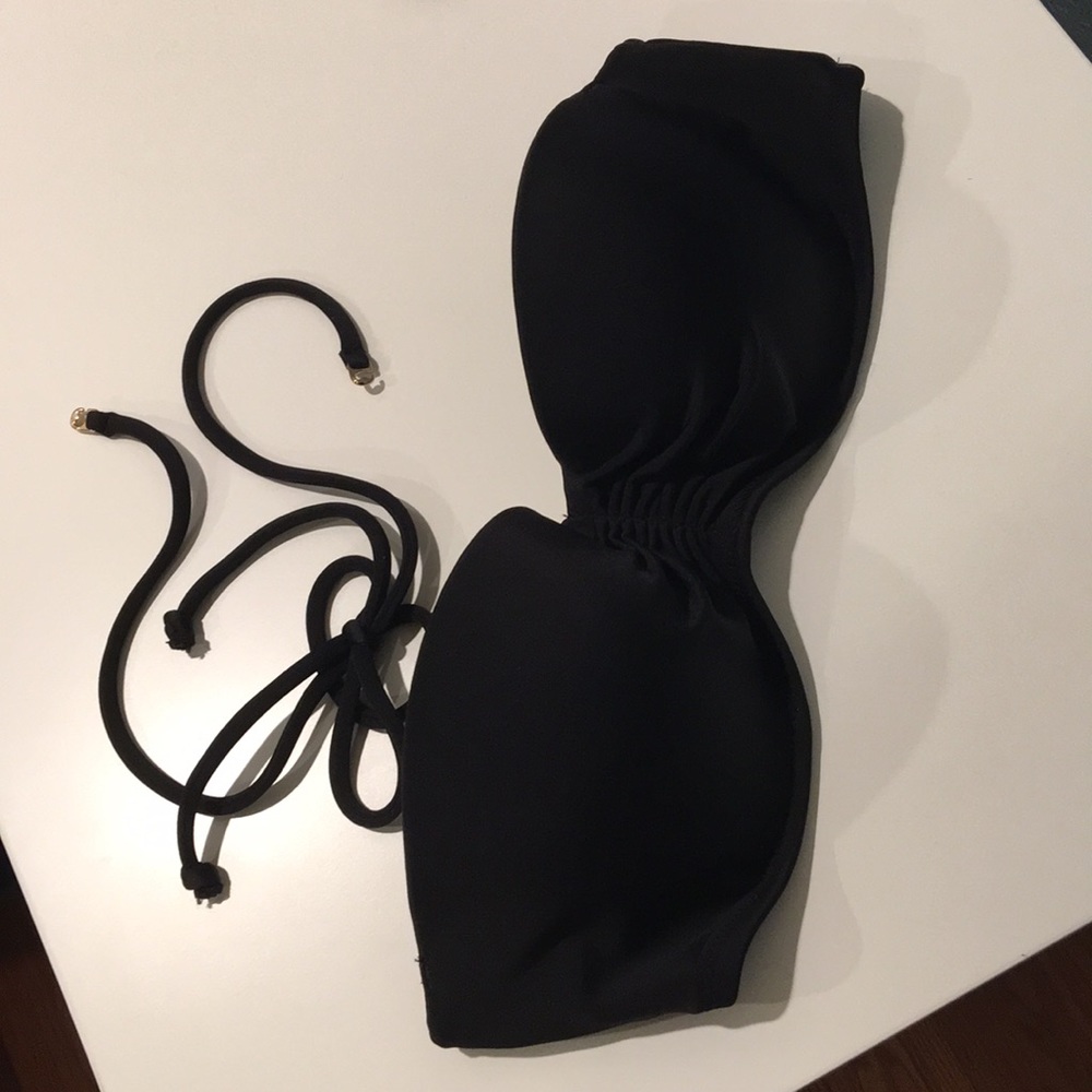•Victoria Secret Black Bandeau + Removable Straps•